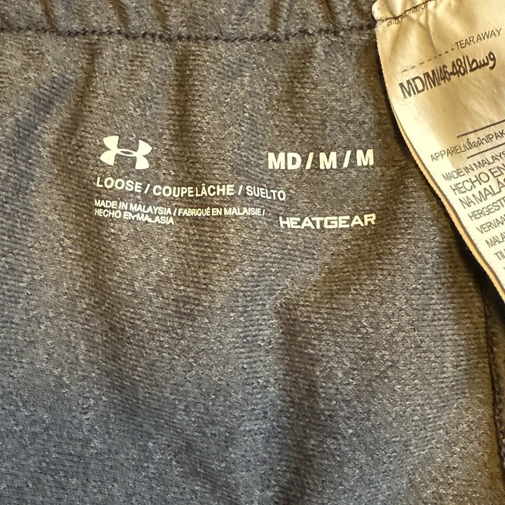 ✨Under Armour Womens Running Shorts M Gym Athletic Athleisure - Picture 6 of 9